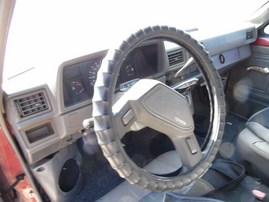 1987 TOYOTA TRUCK STD CAB BURGUNDY 2.4L AT 2WD Z17898